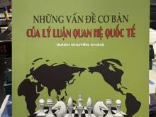 Giới thiệu sách "Những vấn đề cơ bản của lý luận quan hệ quốc tế"