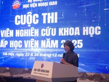 [Điểm tin] Sinh viên Khoa Tiếng Anh tại Cuộc thi nghiên cứu khoa học cấp Học viện năm 2025