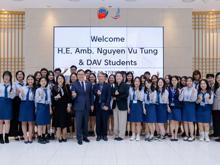 Khóa học DAV Ambassadors’ Journey tổ chức hoạt động tham quan - học tập tại Đại sứ quán Hàn Quốc tại Việt Nam