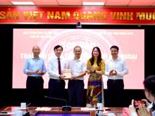 Chi bộ Các khoa chuyên ngành, Đảng ủy Học viện Ngoại giao tham quan, học tập tại Bắc Ninh