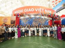 Học viện Ngoại giao vinh dự nhận hai Bằng khen của Thủ tướng Chính phủ vì những đóng góp tiêu biểu vào hai Đại lễ của dân tộc năm 2025