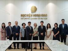 Giám đốc Nguyễn Hùng Sơn tiếp Đoàn đại biểu Quốc hội Hàn Quốc
