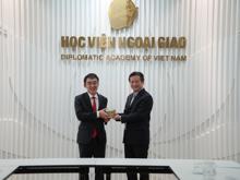 Giám đốc Học viện Ngoại giao tiếp Chủ tịch Viện Nghiên cứu Kinh tế Đông Á và ASEAN (ERIA)