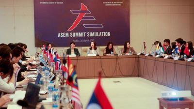 Mô phỏng Hội nghị Cấp cao ASEM: Trải nghiệm thực tế với cán bộ trẻ và sinh viên Ngoại giao về hoạt