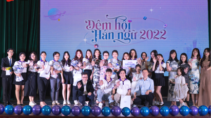 Khoa Tiếng Trung Quốc tổ chức thành công Vòng chung kết Đêm hội Hán ngữ 2022
