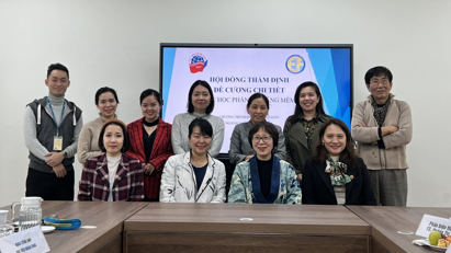 Khoa tiếng Anh bảo vệ thành công đề cương chi tiết các học phần Kỹ năng và đề cương giáo trình Listening to the News: Pre-intermediate