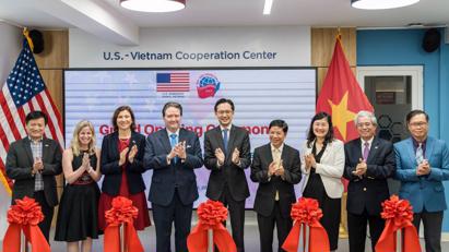 Chào mời các bạn đến với Trung tâm Hợp tác Việt Nam - Hoa Kỳ, Học viện Ngoại giao để tiếp cận thêm cơ hội làm giàu tri thức và mở rộng kết nối