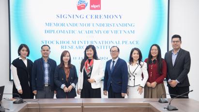 The Diplomatic Academy of Viet Nam and the Stockholm International Peace Research Institute (SIPRI) signed online a Memorandum of Understanding for cooperation.