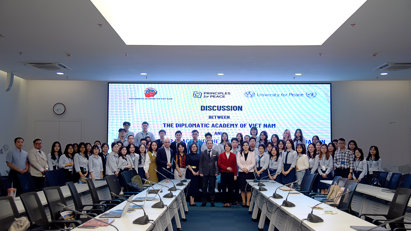 The United Nations University for Peace (UPEACE) and Principles for Peace (P4P) visited and talked with students of the Diplomatic Academy of Viet Nam (DAV) about the principles of international peace and security