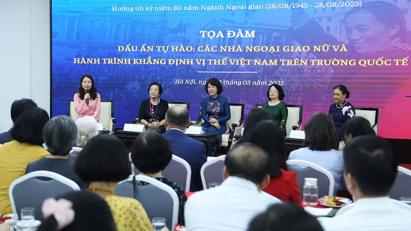 Những bóng hồng ngoại giao Việt Nam: 80 năm gánh vác sứ mệnh, kiến tạo vị thế, truyền lửa tương lai