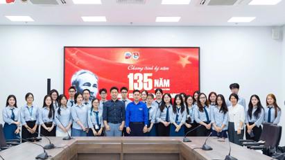 Chương trình Kỷ niệm 135 năm ngày sinh Chủ tịch Hồ Chí Minh