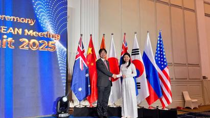 Trịnh Hồ Tâm Như: Nữ Đảng viên học song bằng tại DAV vinh dự đặt chân đến trụ sở ASEAN