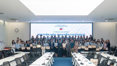 2024 - 2025 Scholarship Awarding Ceremony: Nguyen Co Thach Scholarship, “Wings for the Future” Scholarship, and “Light up the Dreams” Scholarship 