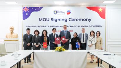 Giám Đốc Nguyễn Hùng Sơn chủ trì Lễ ký Biên bản thỏa thuận hợp tác (MoU) giữa Học viện Ngoại giao và Đại học Flinders, Úc