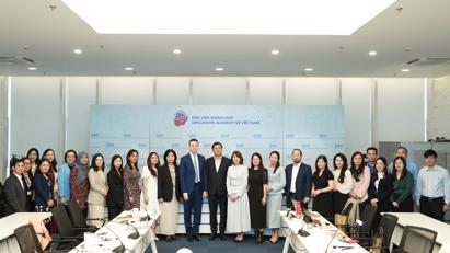 Tọa đàm “Kinh nghiệm quốc tế về xây dựng Chiến lược phát triển nguồn quốc gia và khuyến nghị cho Việt Nam trong kỷ nguyên mới”