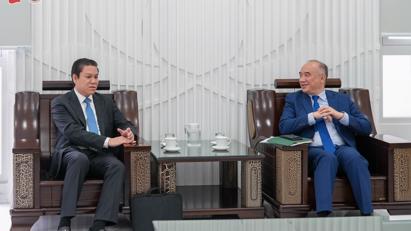 Phó Giám đốc Nguyễn Mạnh Đông tiếp Phó Quốc vụ khanh Bộ Ngoại giao và Hợp tác Quốc tế Cam-pu-chia