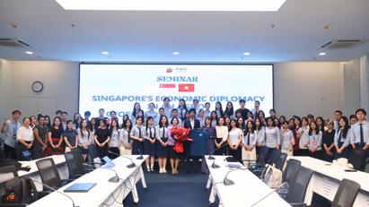 Tọa đàm về Ngoại giao kinh tế với Đại sứ Singapore tại Việt Nam Rajpal Singh