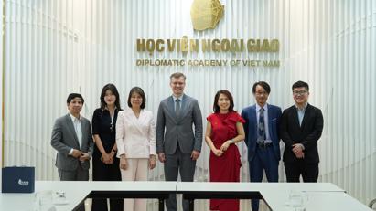 Phó Giám đốc Nguyễn Thị Thìn tiếp Đoàn Đại học Tổng hợp Liên bang Viễn Đông (FEFU), Liên bang Nga