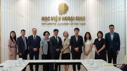 Giám đốc Nguyễn Hùng Sơn tiếp Đoàn đại biểu Quốc hội Hàn Quốc