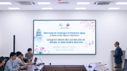 JICA Senior Advisor Shintarou Nakamura leads a thematic discussion on “Challenges of an Aging Population and Japan’s Experience in Addressing Them” at DAV