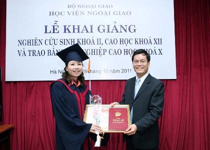 Lễ khai giảng Nghiên cứu sinh khóa II, Cao học khóa XII và trao bằng tốt nghiệp Cao học khóa X