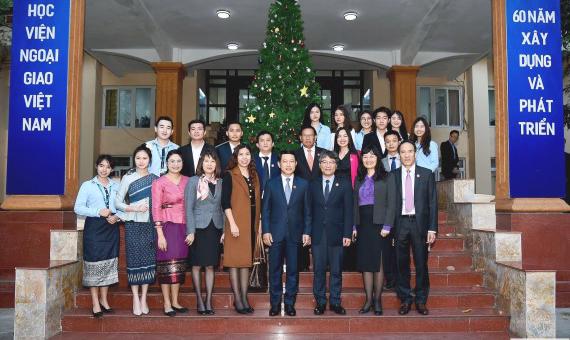 Bộ trưởng Ngoại giao Lào chào xã giao Học viện ngoại giao và chúc mừng kỷ niệm 60 năm thành lập Học viện