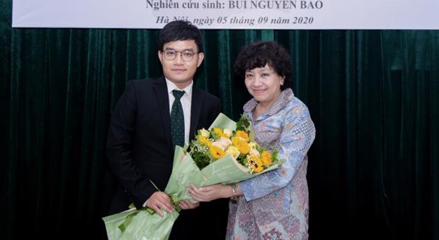 Postgraduate Bui Nguyen Bao successfully defends his doctoral dissertation at Academy level