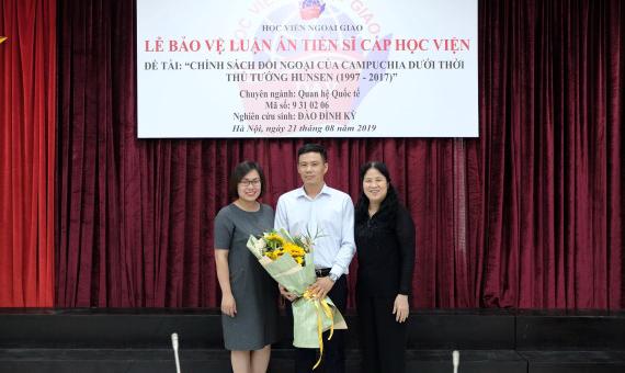 Postgraduate Dao Dinh Ky successfully defended the Academy-level doctoral thesis