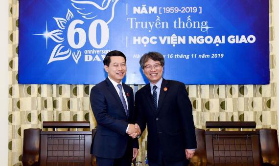 Laos Minister of Foreign Affairs pays courtesy calls to Diplomatic Academy of Viet Nam and celebrates its 60th anniversary of establishment