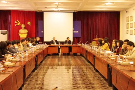Tọa đàm bàn tròn với Cựu Giám đốc Cơ quan Tình báo Quốc gia Mỹ Dennis Blair