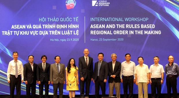 Hội thảo “ASEAN và quá trình định hình trật tự khu vực dựa trên luật lệ”