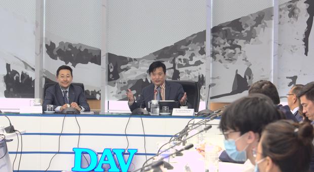 Ambassador Kairat Sarybay, Executive Director of the Secretariat of the Conference on Interaction and Confidence Building Measures in Asia (CICA), speaks about “CICA Today” at DAV