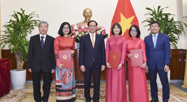 Dr. Nguyen Thi Thin appointed Vice President of the Diplomatic Academy of Viet Nam