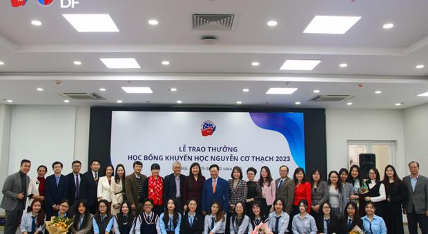 17 sinh viên Học viện Ngoại giao vinh dự nhận Học bổng khuyến học Nguyễn Cơ Thạch