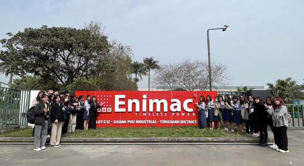 Students of the Faculty of International Economics visit Khanh Phu Industrial Zone - Ninh Binh