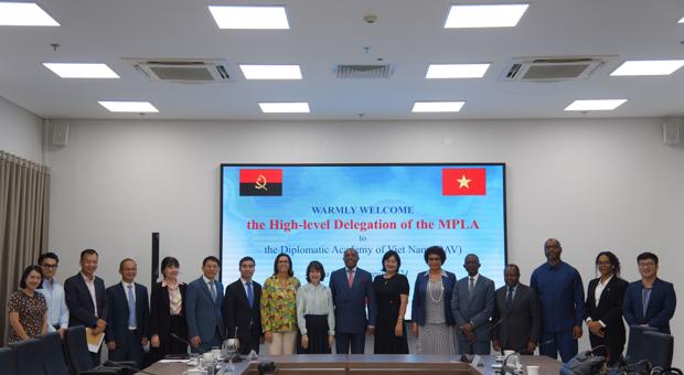 High-level delegation of the People’s Movement for the Liberation of Angola (MPLA) visits the DAV