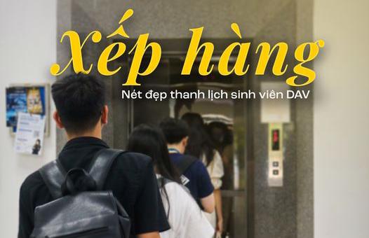 Xếp hàng, nét đẹp thanh lịch sinh viên Học viện Ngoại giao