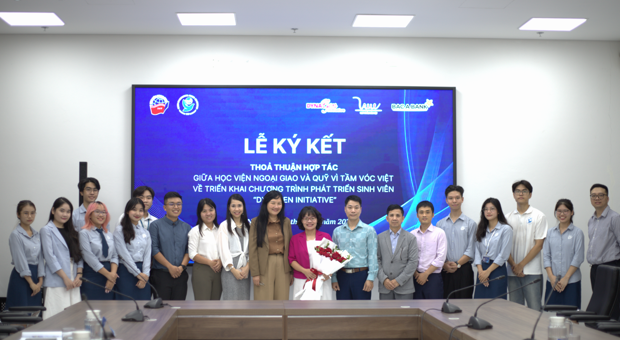 Signing Ceremony of the Cooperation Agreement between the Diplomatic Academy of Vietnam and the For Vietnamese Stature Foundation (VSF) for the implementation of the program "DynaGen Initiative"