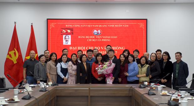 Đại hội Chi bộ Văn phòng Học viện Ngoại giao nhiệm kỳ 2025 - 2027