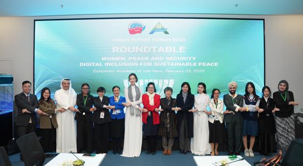 Học giả trẻ tại Diễn Đàn tương lai ASEAN 2025 - Sinh viên Học Viện Ngoại giao tỏa sáng với bản lĩnh và tầm nhìn