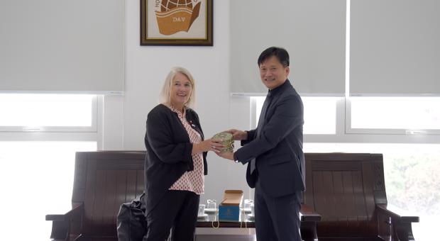 Quyền Giám đốc HVNG tiếp xã giao Bà Joanna Anderson, Đại sứ New Zealand tại ASEAN