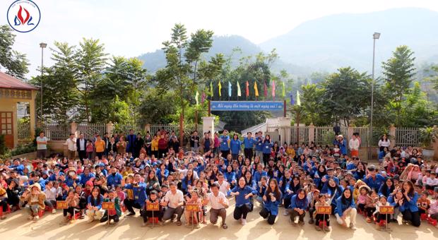 CLB Tình nguyện Học viện Ngoại giao: Sắc xanh 2023 - Dệt vần nắng thơ