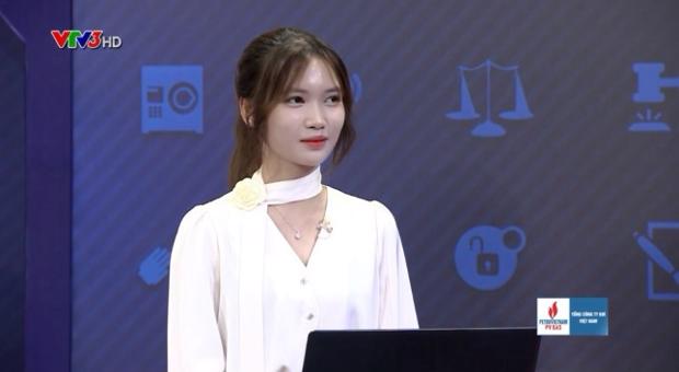 Nữ sinh Ngoại giao nhiệt huyết vươn tới thành công qua mỗi cơ hội