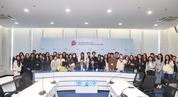 Diplomatic Academy of Vietnam Hosts Insightful Seminar on U.S. Trade Policy