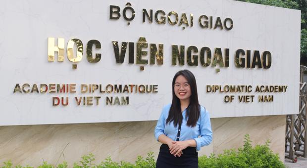 Mai Hoài Phương – Từ "Vô định" tuổi 18 đến hành trình Ngoại giao đầy đam mê