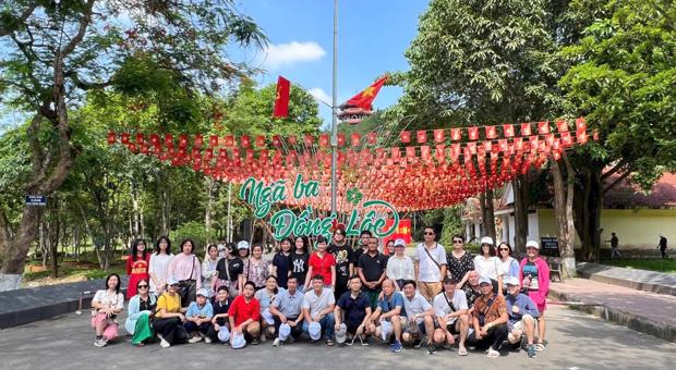 Hành trình về nguồn của Văn phòng Học viện Ngoại giao tại Hà Tĩnh và Quảng Bình nhân kỷ niệm 80 năm ngày thành lập ngành Ngoại giao Việt Nam