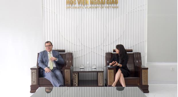 Phó Giám đốc Nguyễn Thị Lan Anh tiếp Đại sứ Hy Lạp tại Việt Nam