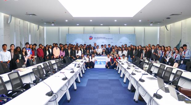 Hội thảo sinh viên - Sự kiện bên lề của Hội nghị toàn thể lần thứ 10 của Hiệp hội Luật Quốc tế châu Á