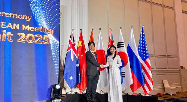 Trịnh Hồ Tâm Như: Nữ Đảng viên học song bằng tại DAV vinh dự đặt chân đến trụ sở ASEAN