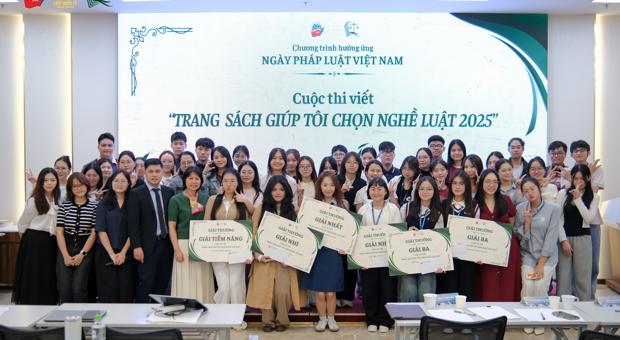 Khoa Luật Quốc tế - Học viện Ngoại giao tổ chức Cuộc thi “Trang sách giúp tôi chọn nghề Luật” năm 2025 hưởng ứng Ngày Pháp luật Việt Nam